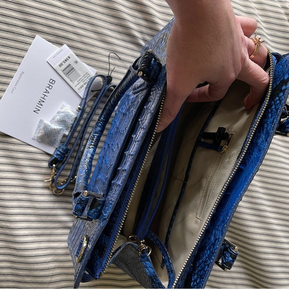 Brahmin bag, 2023 season. Used about 2x. Mint condition. Blue viper, Findley. - Picture 3 of 9